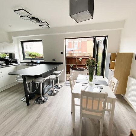 Harbourside House - Great Location - Parking - 2 En-Suites - Sleeps 5 Plus 1 プール エクステリア 写真