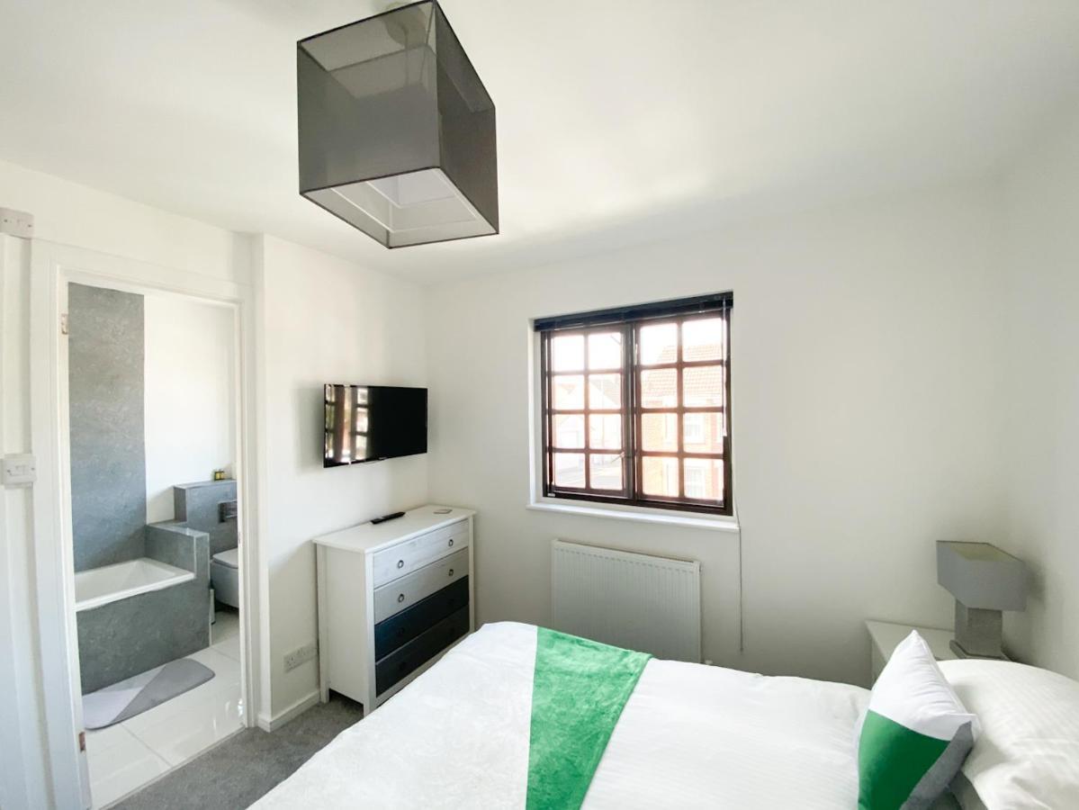 Harbourside House - Great Location - Parking - 2 En-Suites - Sleeps 5 Plus 1 プール エクステリア 写真